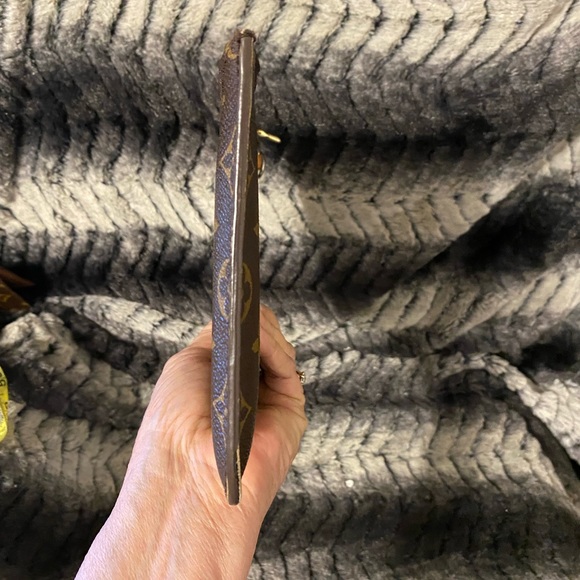 Louis Vuitton Monogram Clutch, Pouch or Crossbody with Chain and COA - Picture 8 of 16